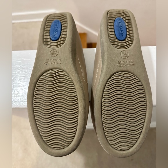 Halloween Old Lady shoes - Picture 2 of 3